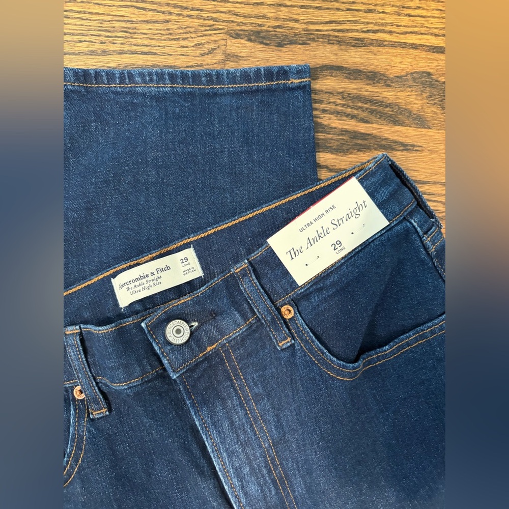 Abercrombie & Fitch High-Rise Dark Blue Jeans - Ankle Straight - Picture 4 of 5